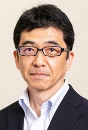 石井 和尋 氏