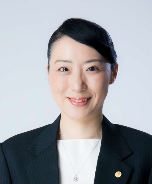 石川　梨絵子氏