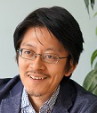 小松　易 氏　