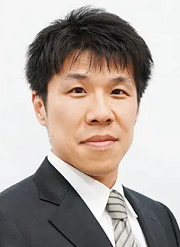 齋藤 卓爾 氏